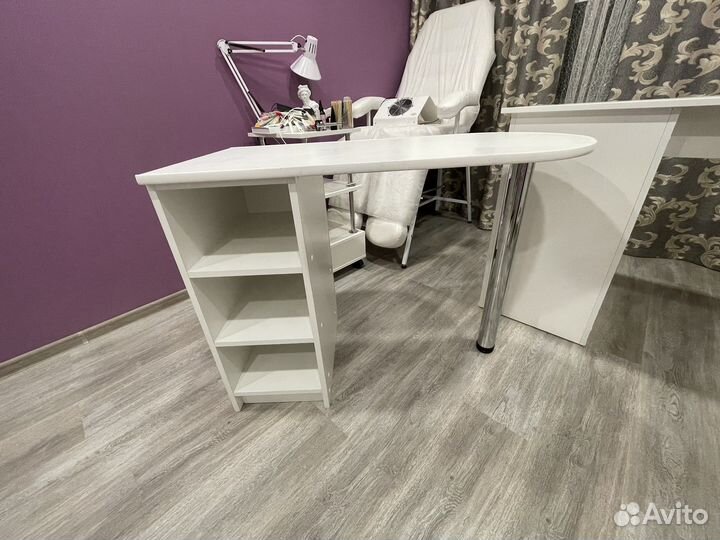Стол для маникюра