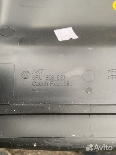 Кожух рулевой колонки Volkswagen Polo седан