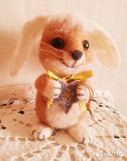 Заяц Крош валяный из шерсти