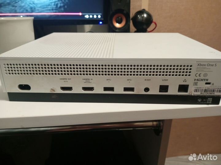 Xbox one s с дисководом