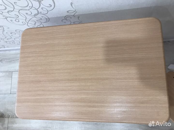 Детский стол со стулом