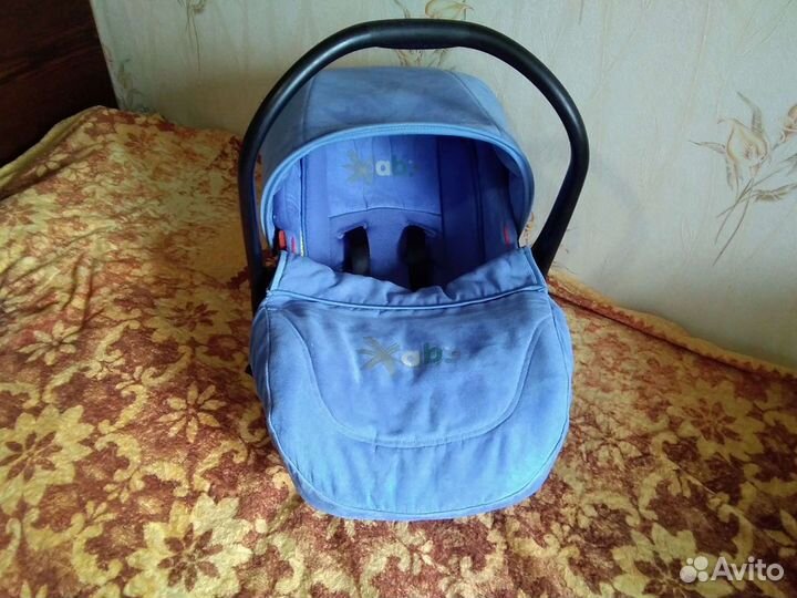 Детское автокресло-люлька