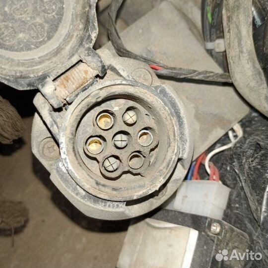 Фаркоп Opel Antara внедорожник 3.2 2010