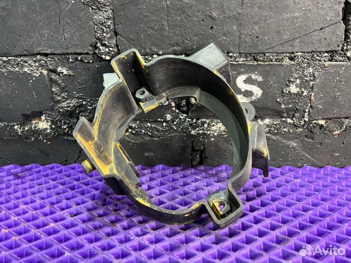 Кронштейн противотуманной фары левый Nissan Dualis