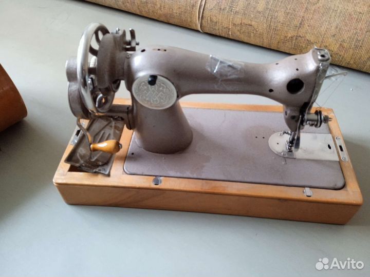 Швейная машина