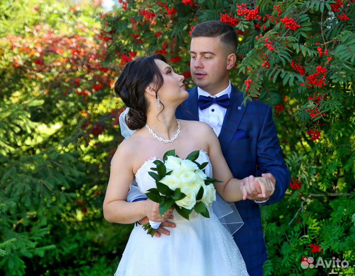 Свадебный фотограф (+а/м бизнес класса)
