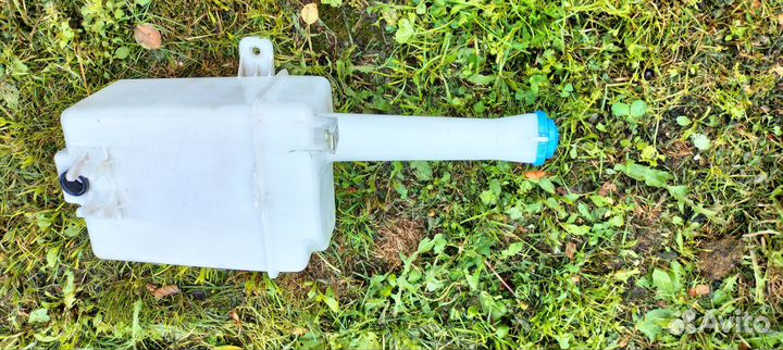 Бачок стеклоомывателя