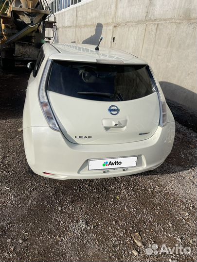 Nissan Leaf, 2012