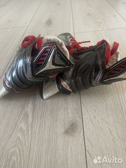 Хоккейные коньки bauer vapor x900 12,5EE