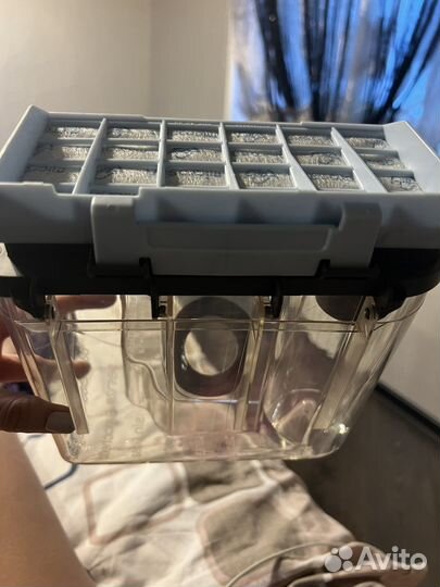 Контейнер для пылесоса