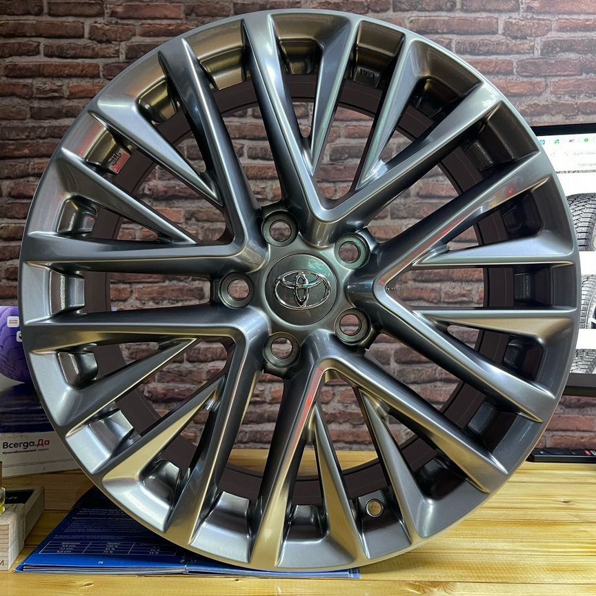 Литые диски Powcan 7.5×R17 5×114.3