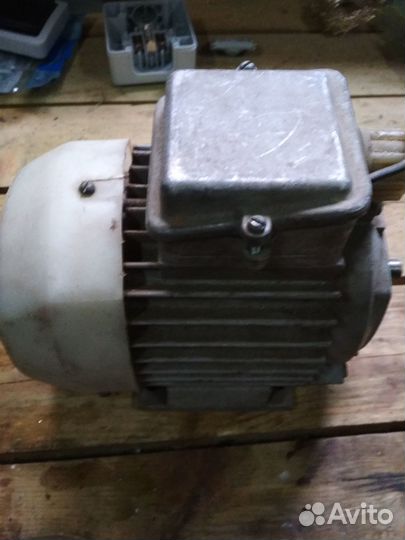 Двигатель асинхронный 220 v, б/у
