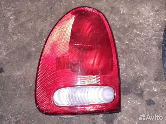 Задний левый фонарь chrysler voyager 3