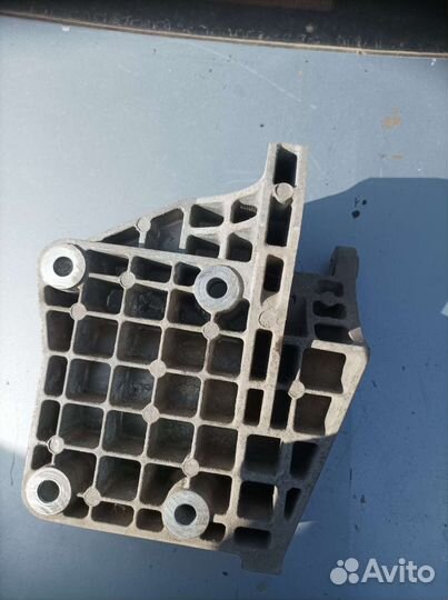 Кронштейн компрессора а/с Acura MDX YD2 2007-2012