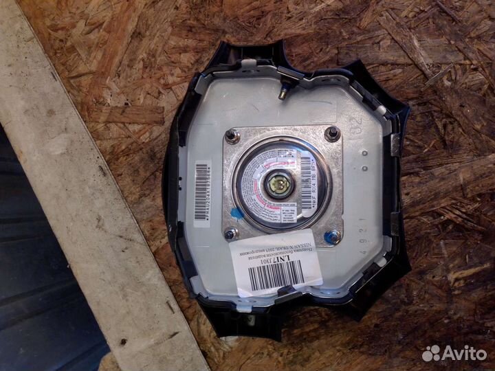 Подушка безопасности водителя Nissan X-Trail T30