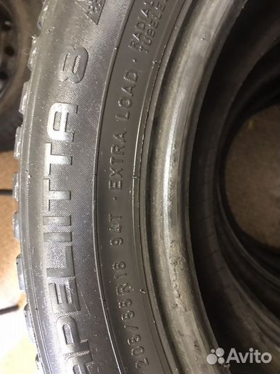 Nokian Tyres Hakkapeliitta 8 205/55 R16 94T