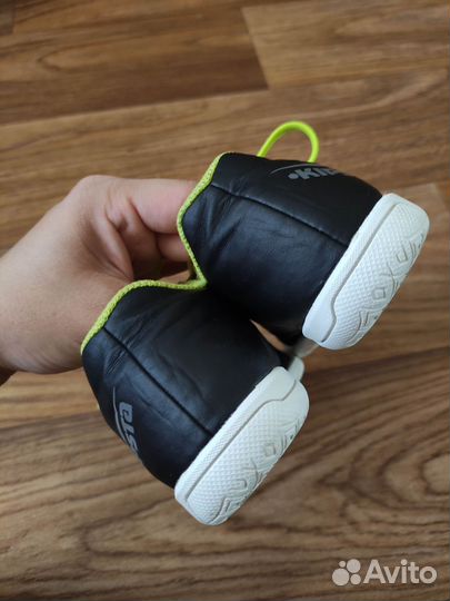 Футзалки 32 р