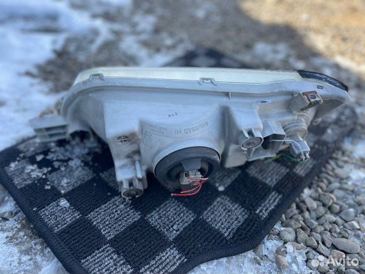 Фара правая Toyota Camry SV41 3S-FE 1997