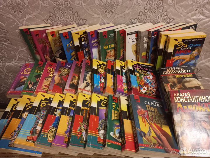 Книги иронические детективы,детективы