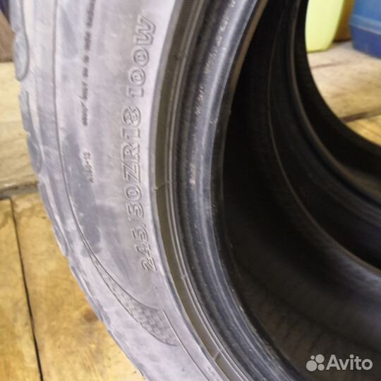 Nokian Tyres Hakka Z 245/50 R18 100W