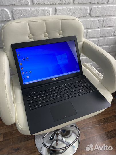 Легкий Asus 15.6