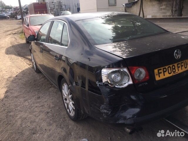 Разбор на запчасти Volkswagen Jetta 5