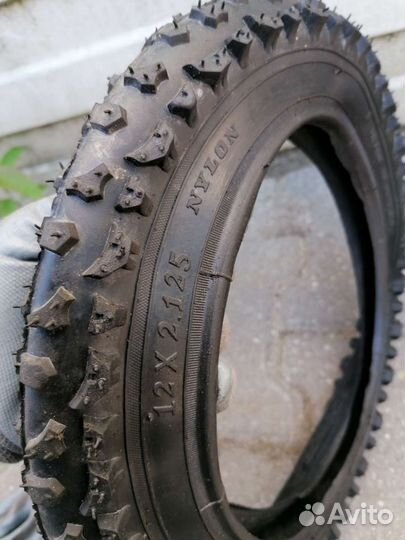 Покрышки для велосипеда R/12. Новые