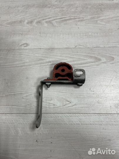 Кронштейн Bmw 1-Series F10 Ф10