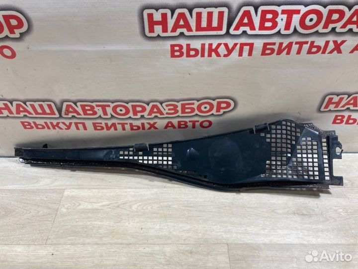 Накладка жабо левая Renault Duster 2014