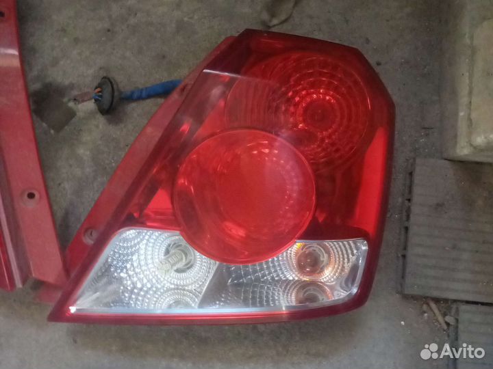 Задний фонарь Chevrolet Aveo T200 Хэтчбэк