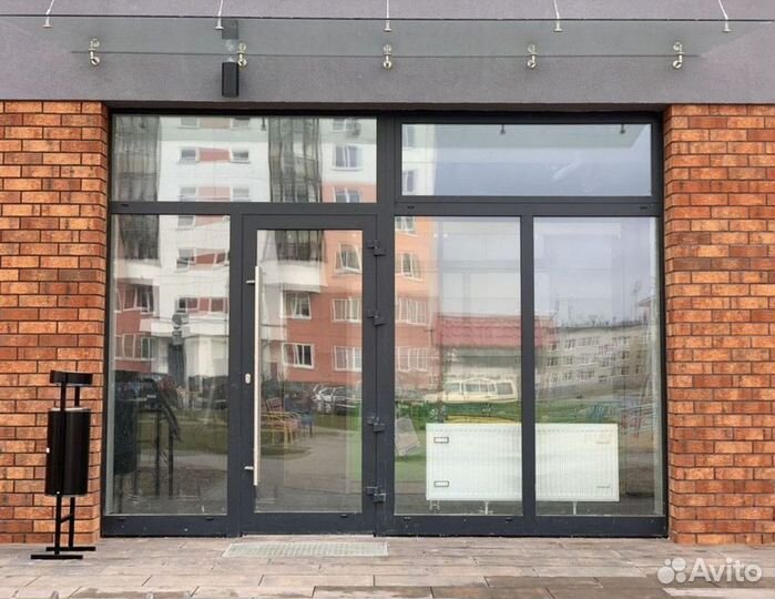 Пластиковые двери с монтажом