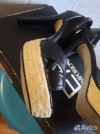 Босоножки женские новые