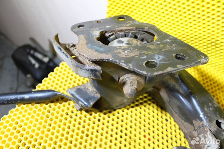 Рычаг задней подвески правый Nissan Qashqai J10