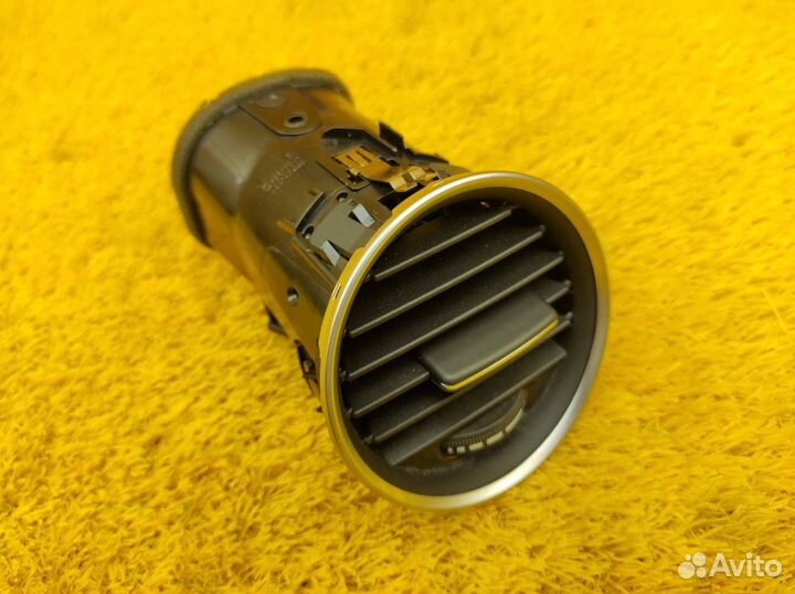 Дефлектор салона передний правый Mercedes-Benz