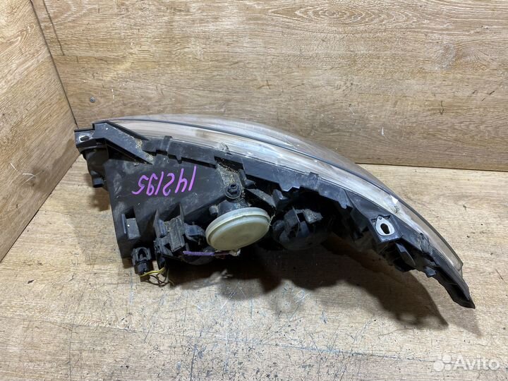 Фара передняя правая Mercedes W169 дорест 142195