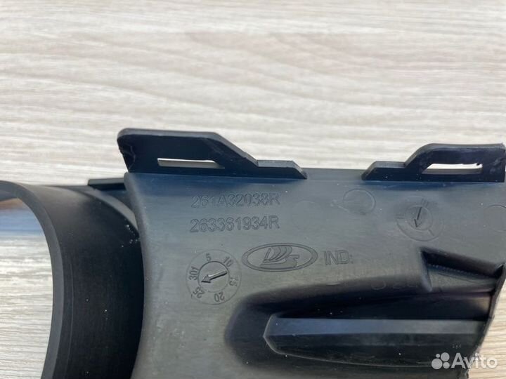 Заглушка противотуманной фары левая LADA X-Ray