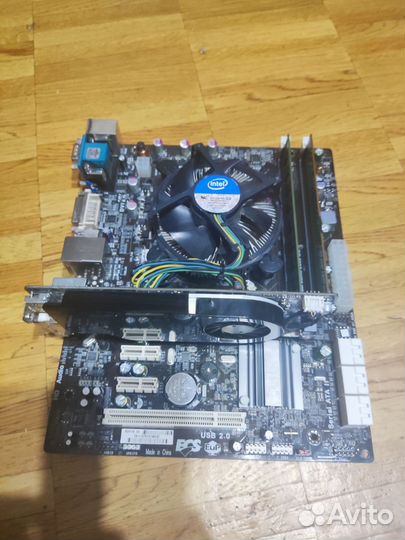 Материнская плата с процессором