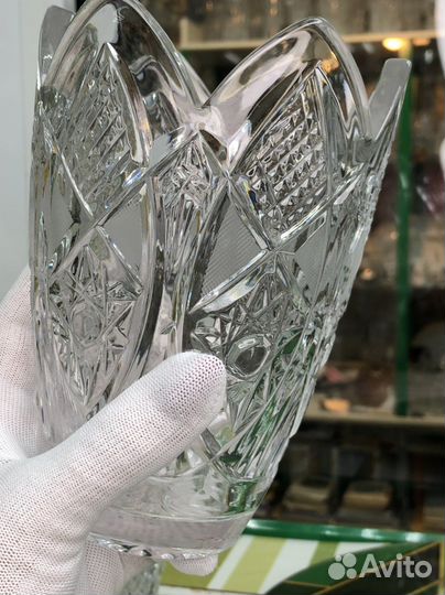 Хрустальная ваза