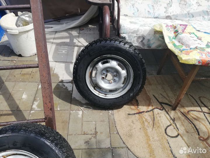 Goodyear UltraGrip Extreme 175/70 R13