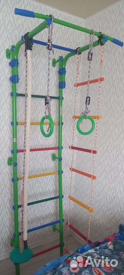 Шведская стенка с турником