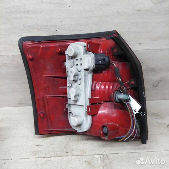 Фонарь задний правый Audi A4 B6 универсал