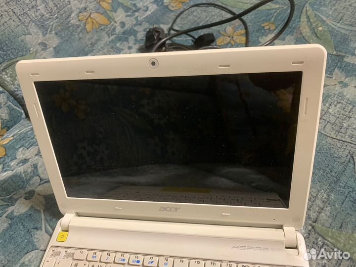 Нетбук acer aspire one happy2