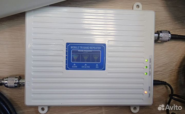 Усилитель 2G/3G/4G на 400 кв.м., 2 дом. антенны