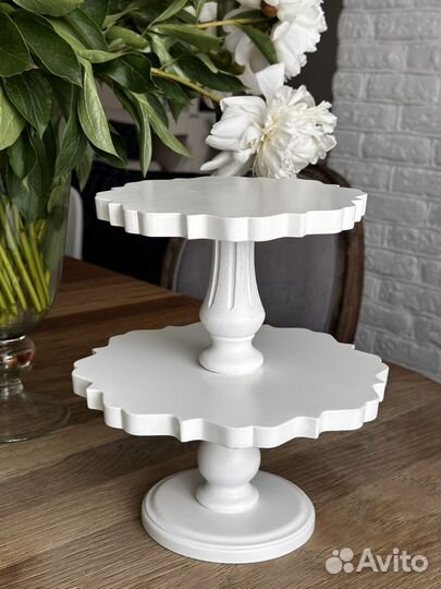 Подставки для десертов (сервировка стола)