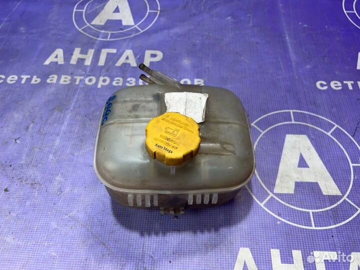 Бачок расширительный Opel Astra H Z16XER 2010