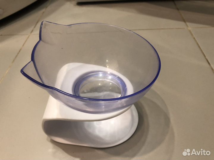 Миска для кота