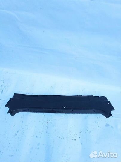 Audi A4.A4B5.Замковая панель багажника