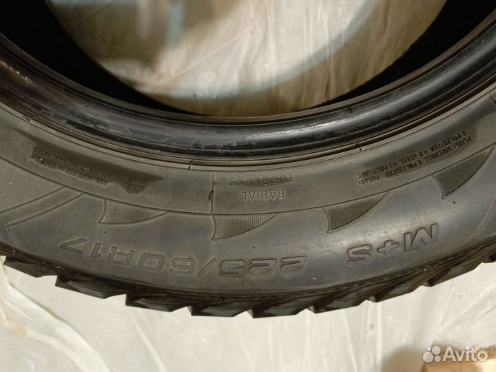 Goodyear UltraGrip Extreme 225/60 R17 99T