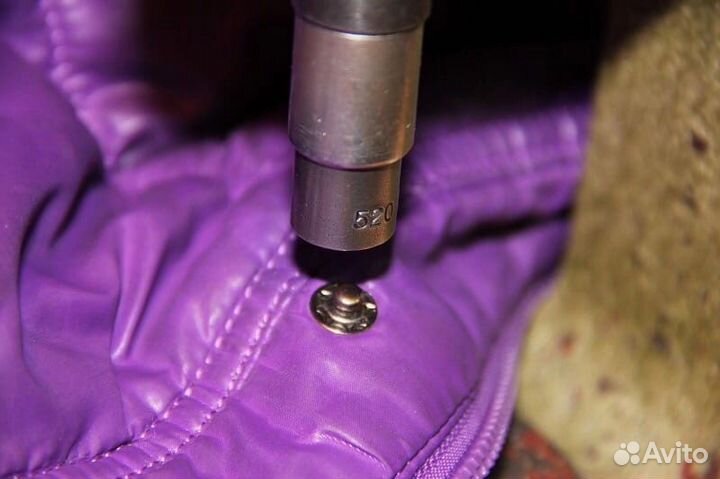 Установка кнопок на одежду, установка люверсов