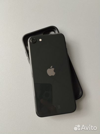 iPhone SE (2020), 64 ГБ